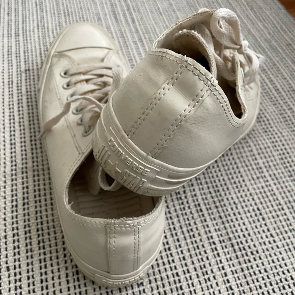 Converse White Low Tops - Picture 2 of 4